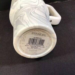 Brand new limited edition marble Stanley 40oz